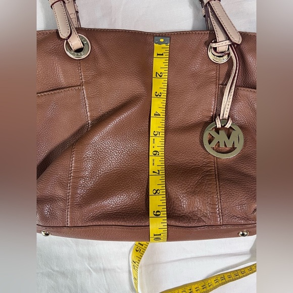 MICHAEL KORS Large Taupe/Brown/Gold Leather Shoulder TOTE BAG PURSE & Wallet Set - Picture 6 of 16